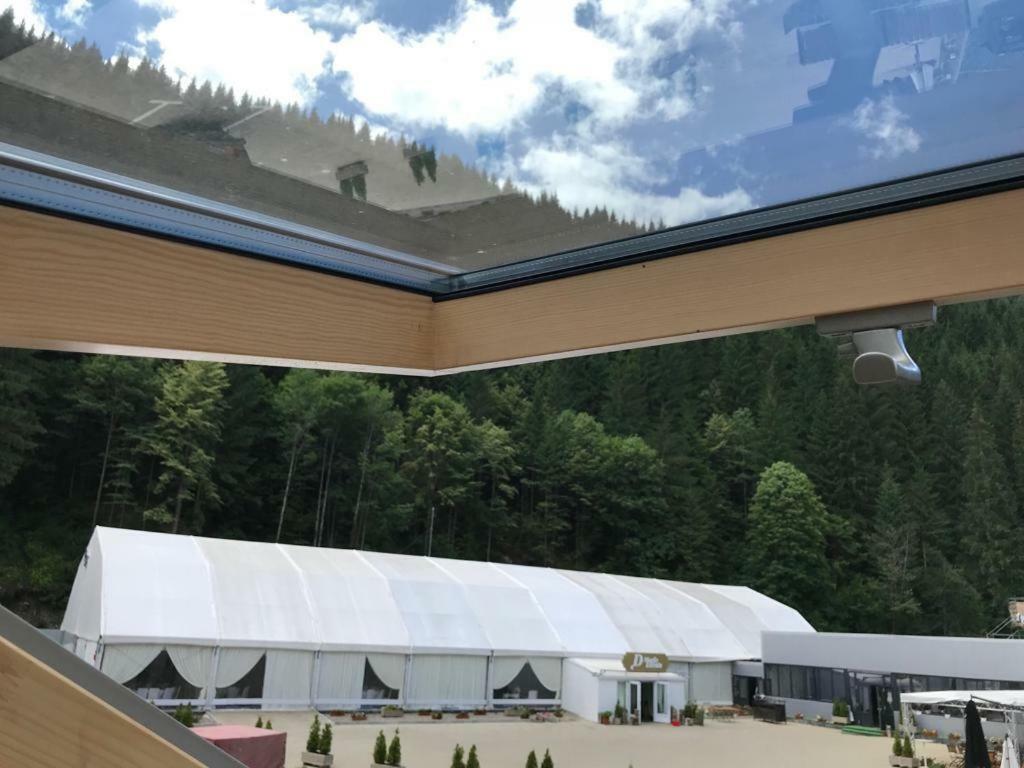 D' Magic Otel Brosteni Dış mekan fotoğraf